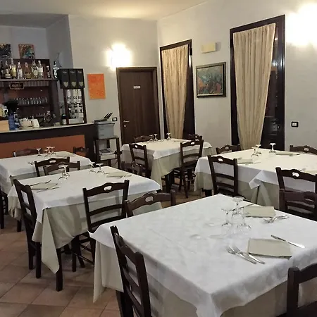 Da Franco Pensión Parma